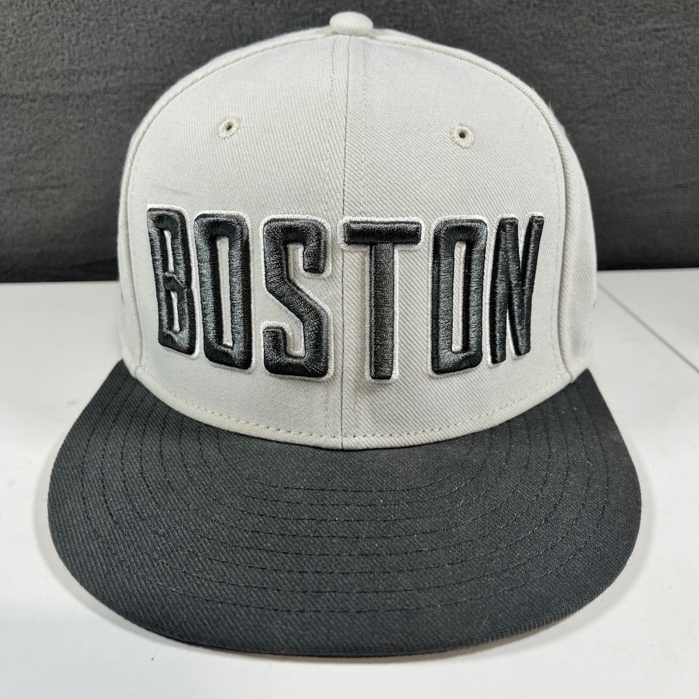 Fanatics Boston Red Sox MLB Fitted Hat Grey Black Size 7 1/2 Flat Brim Cap Men